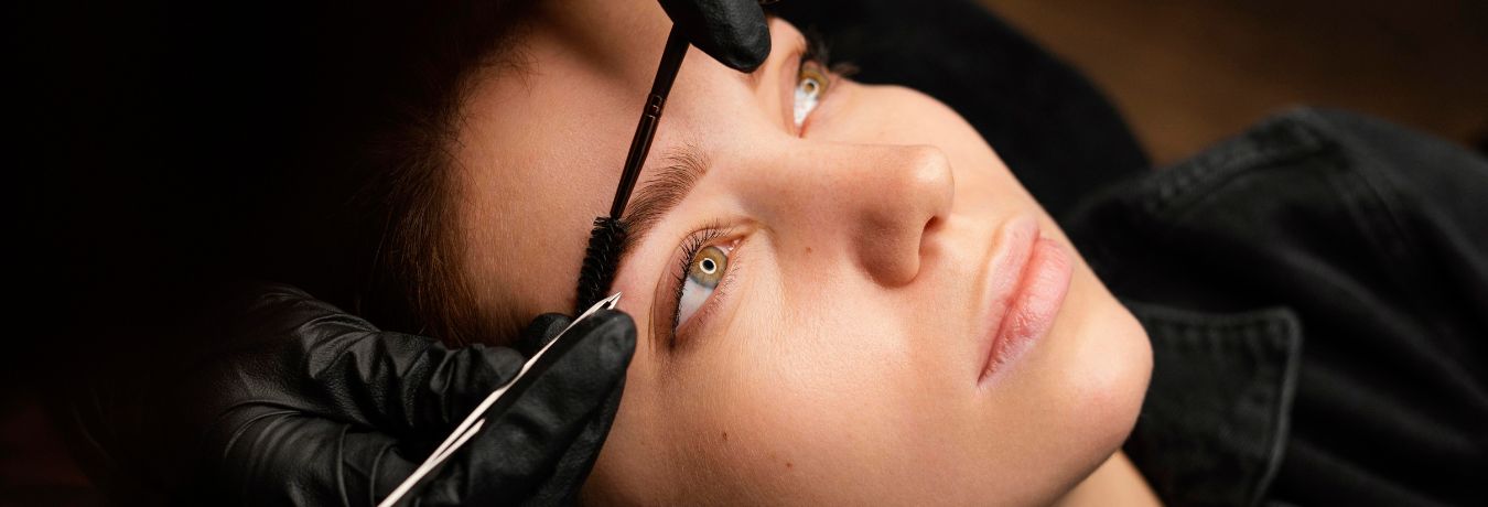 eyebrow wax